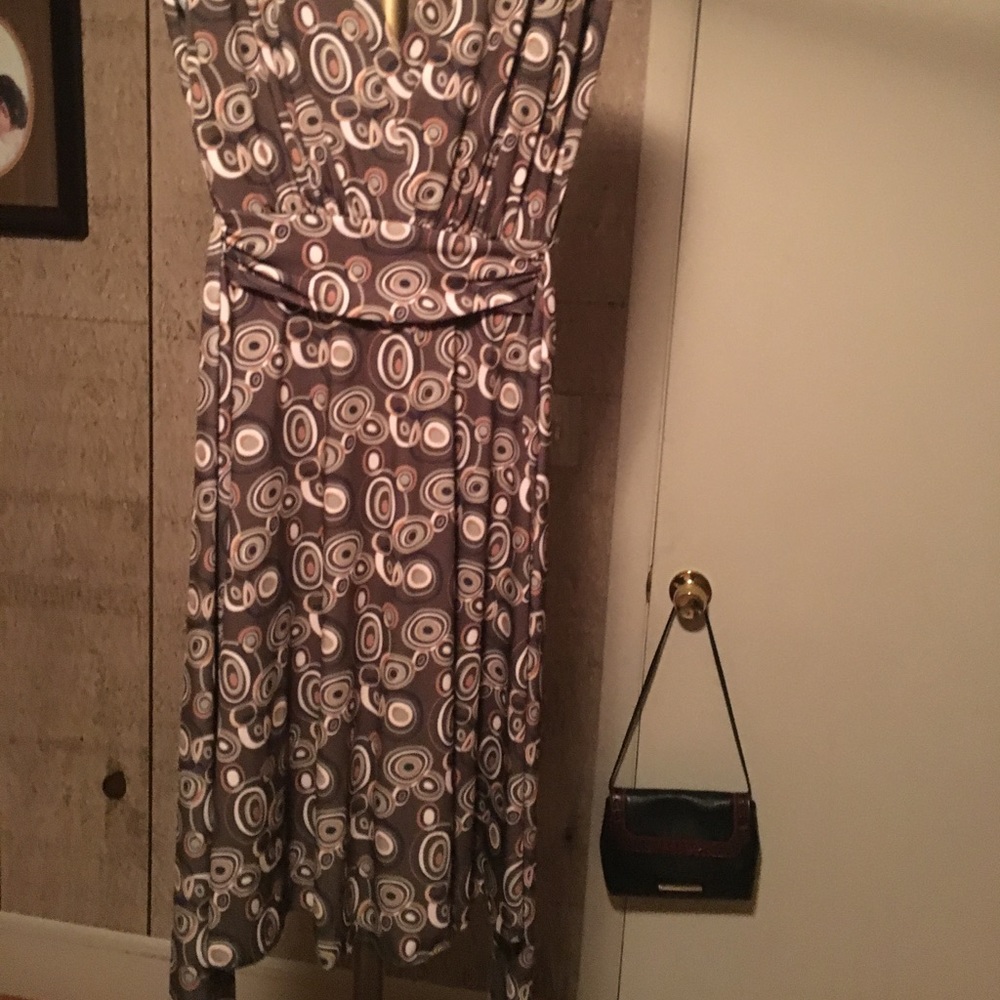 Dress - Picture 2 of 3